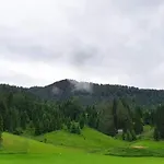 Alpenchalet Am Golfplatz