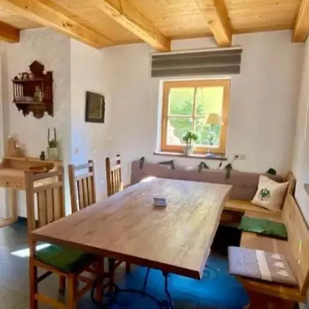 Alpenchalet Am Golfplatz