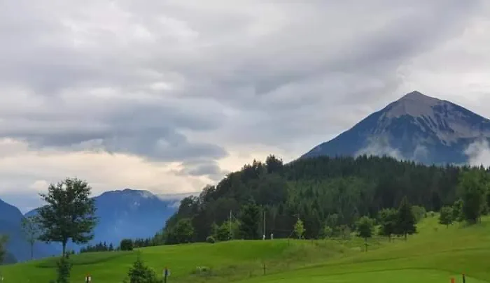 Alpenchalet Am Golfplatz