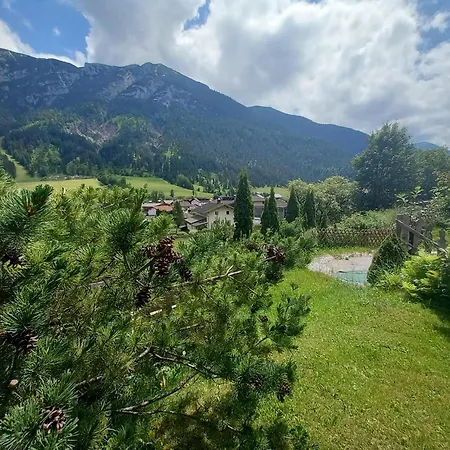 Alpenchalet Am Golfplatz 펜션